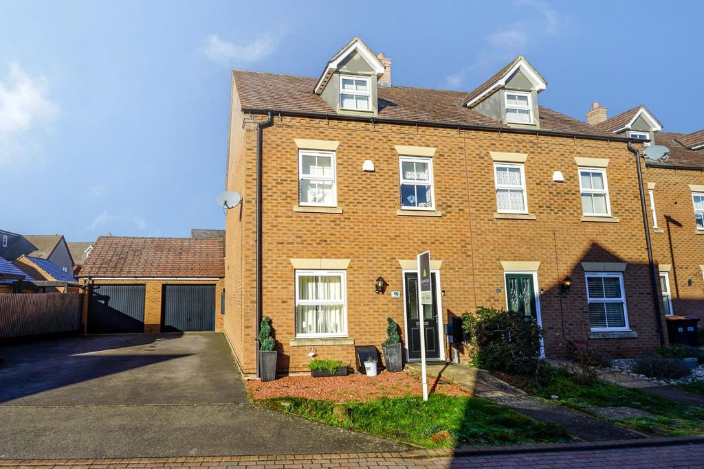 Property photo 1 of 21