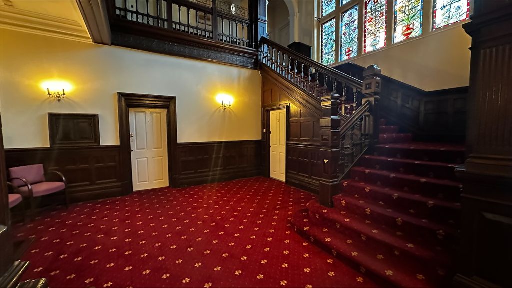 Property photo 3 of 10 Bedroom