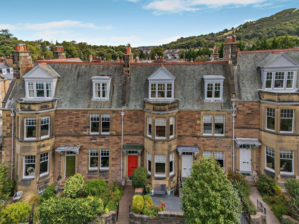 Property photo 1 of 32 Blackford Hill View