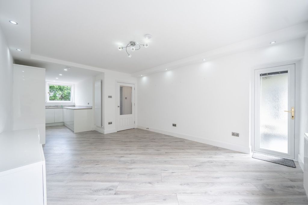 Property photo 3 of 11 Picture No. 03
