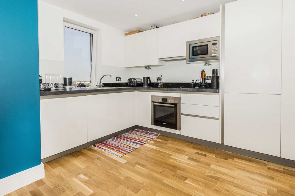 Property photo 2 of 5