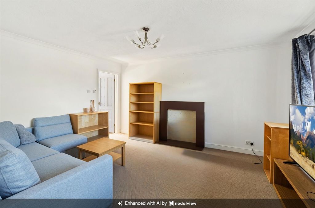Property photo 2 of 15 86-Thirlemere_00010.Jpg
