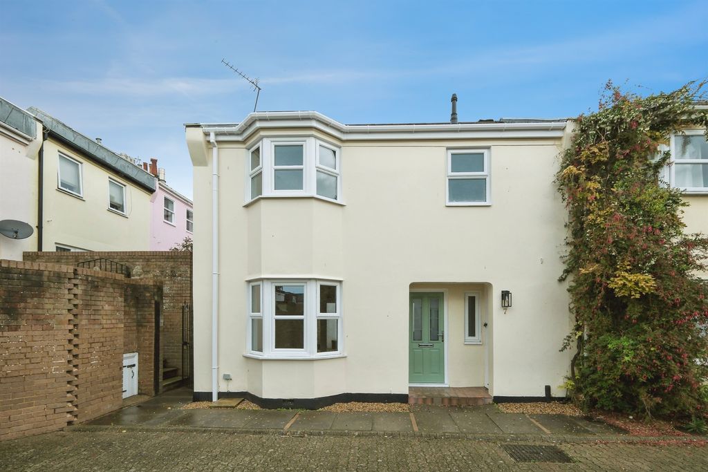 Property photo 1 of 21