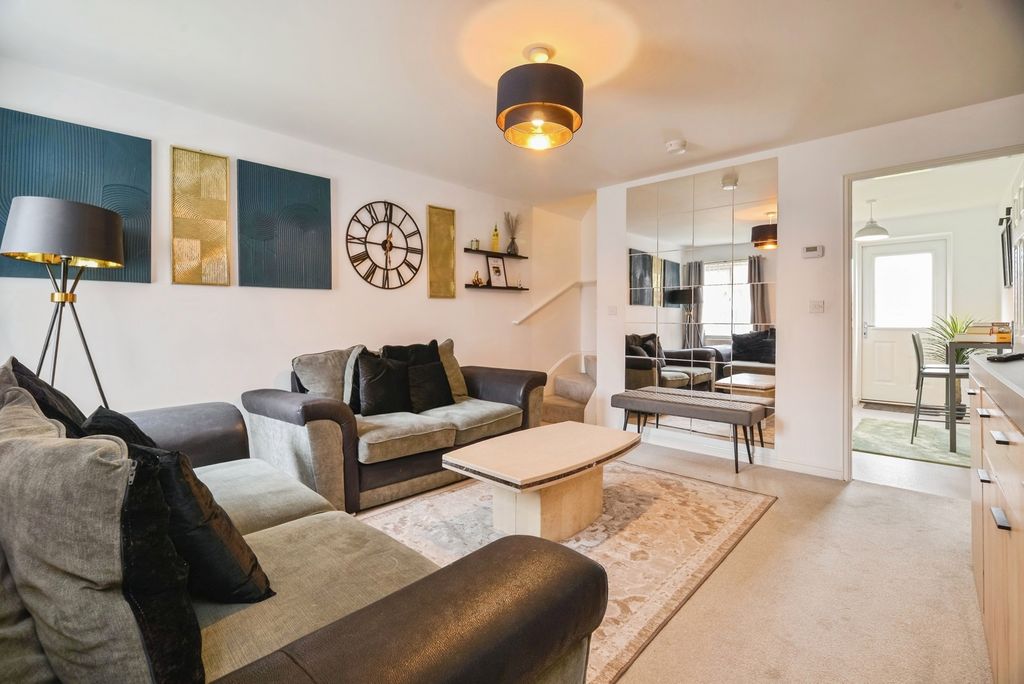 Property photo 2 of 10 Pbox-Img.Jpg