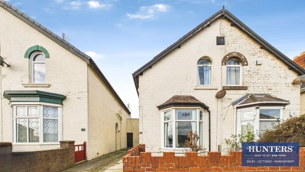 Property photo 1 of 16 External