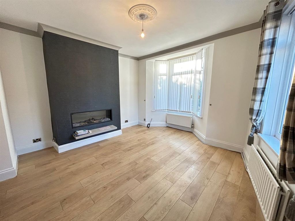 Property photo 2 of 9 Pic 2.Jpg