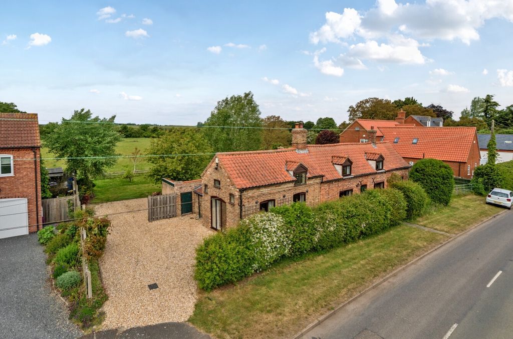 Property photo 1 of 28 1459138-1-6A0ba0F8Bf160