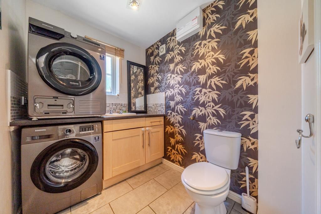 Property photo 3 of 21 W/c And Utility