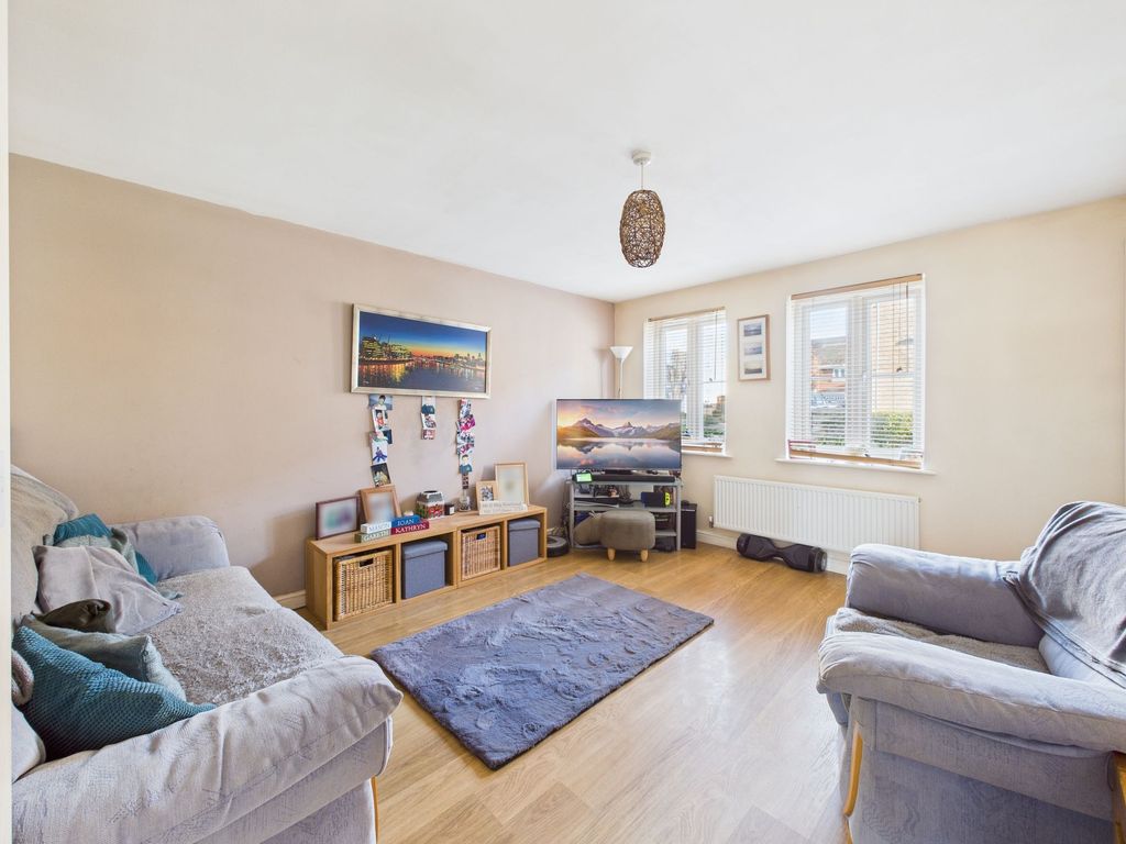 Property photo 3 of 19