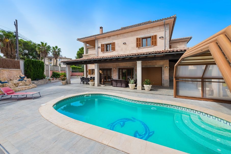 Property photo 1 of 19 Pool And House
