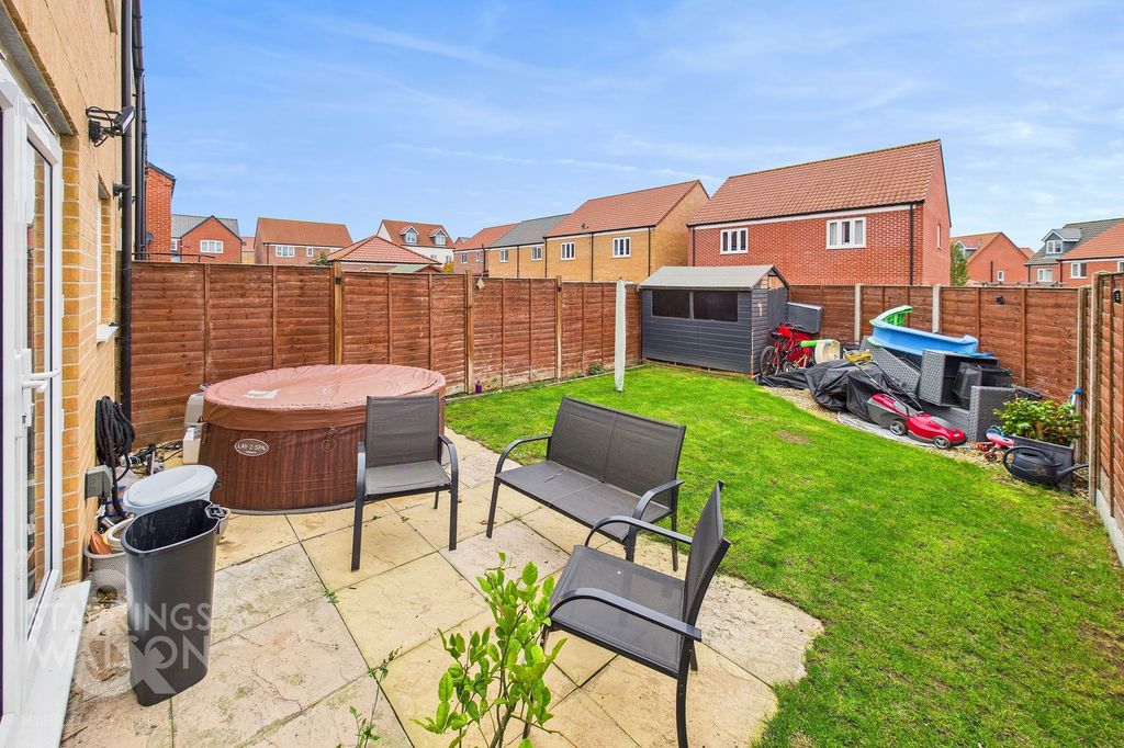 Property photo 3 of 17