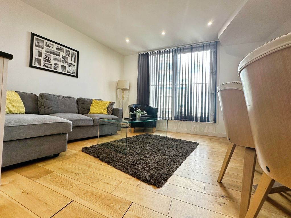 Property photo 3 of 7 Pbox-Img.Jpg