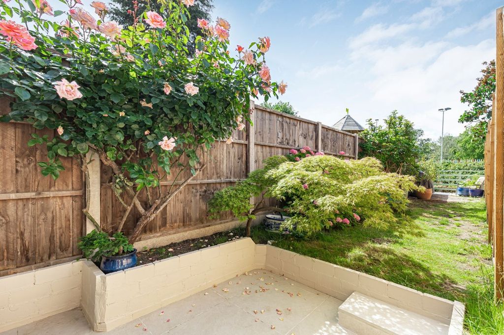 Property photo 2 of 12 Picture No. 25