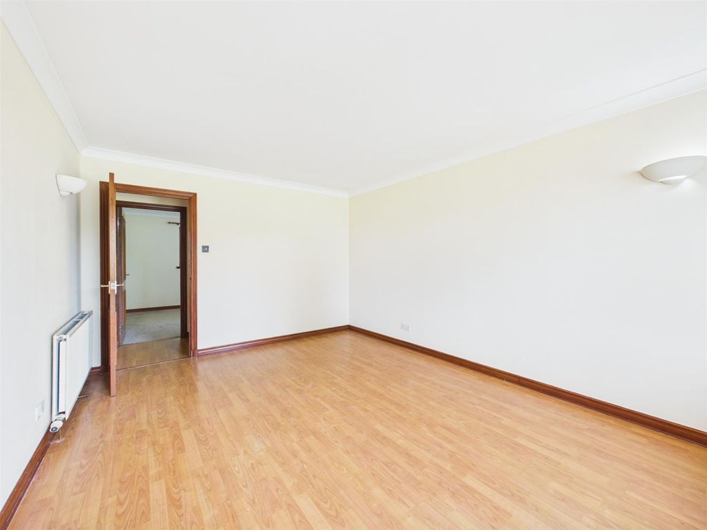 Property photo 3 of 14 Cam03924G0-Pr0114-Still006.Jpg
