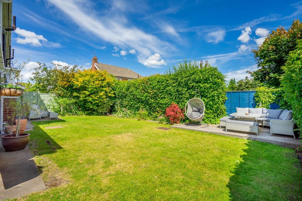 Property photo 1 of 16 Rear Garden