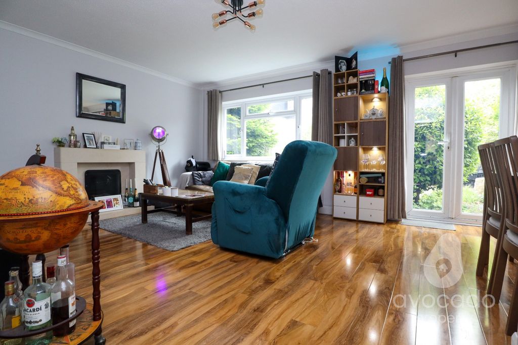 Property photo 3 of 14 5247725