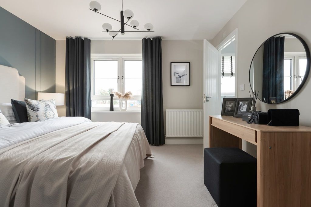 Property photo 1 of 14 Good Size Main Bedroom With En-Suite