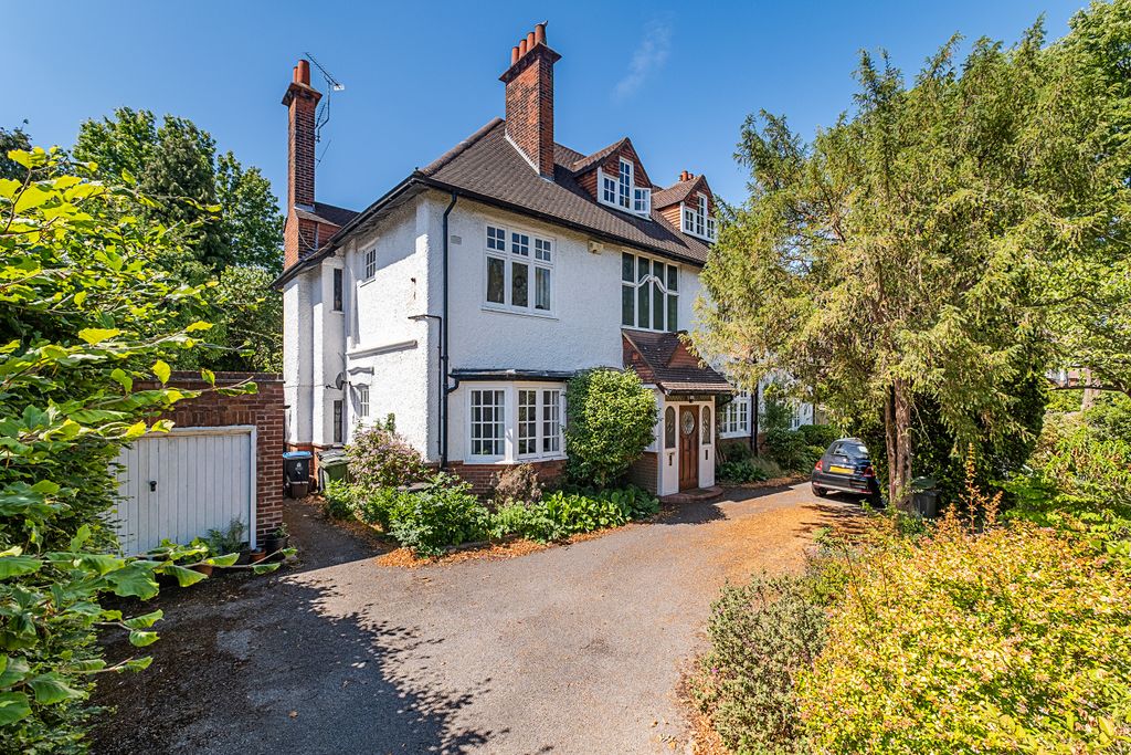 Property photo 1 of 17