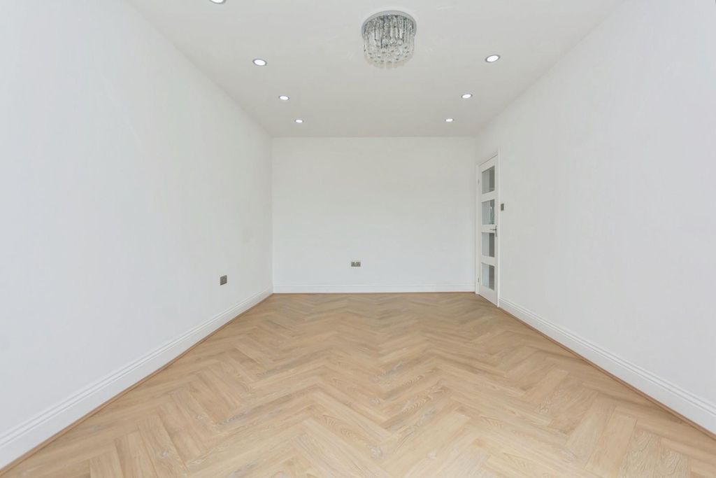 Property photo 3 of 31 Dsc_9816.Jpg