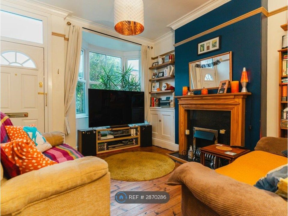 Property photo 3 of 18