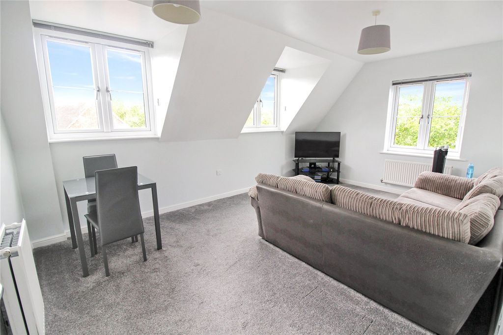 Property photo 2 of 14 Picture No. 02