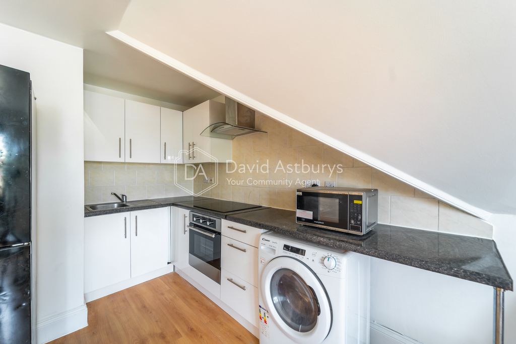 Property photo 3 of 7 Mba09671