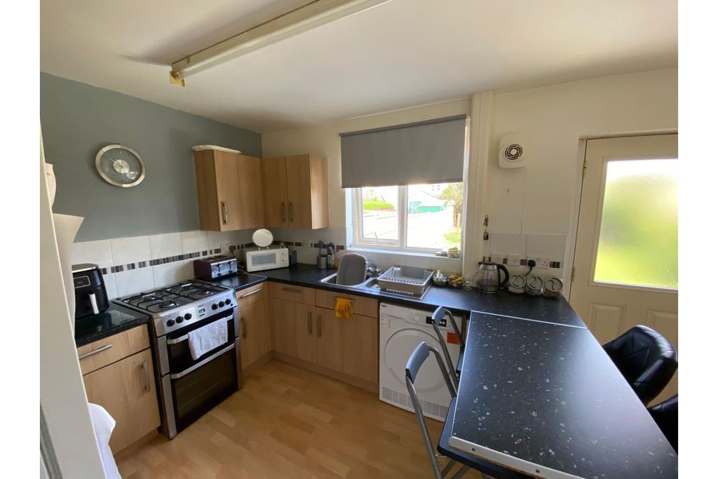 Property photo 2 of 12 Kitchen/Dining Room