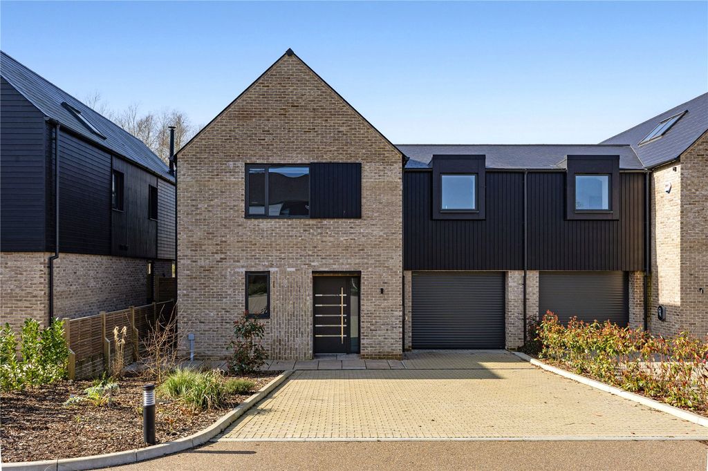 Property photo 1 of 12 External