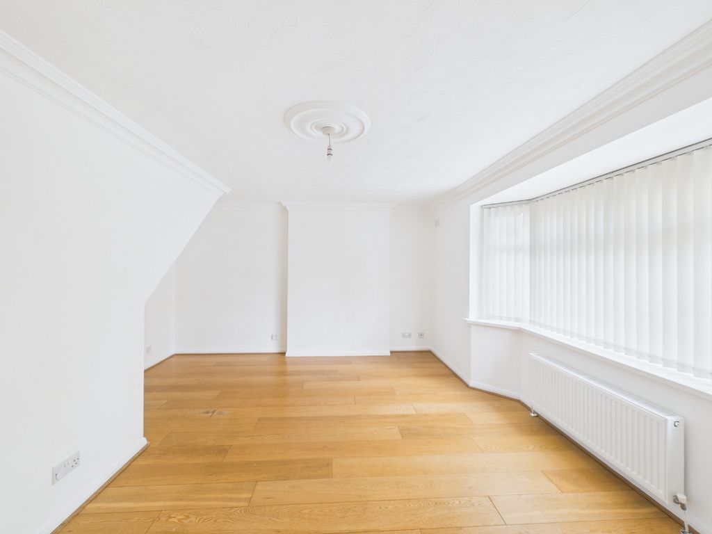 Property photo 3 of 17 46580710