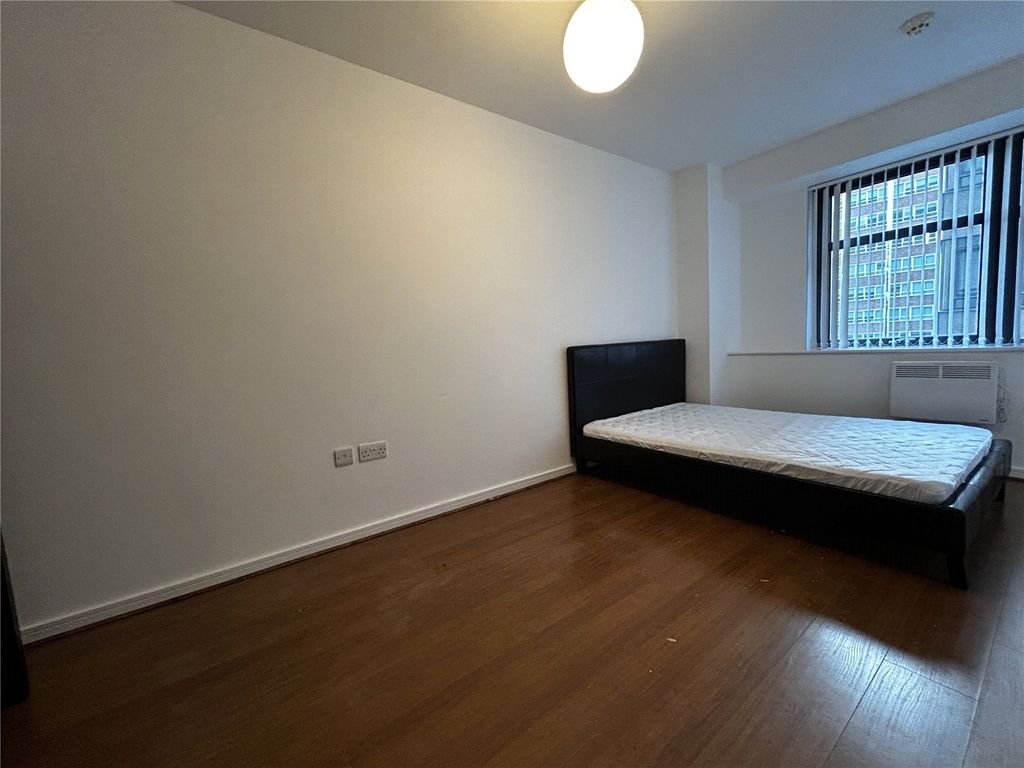 Property photo 3 of 4 Picture No. 09