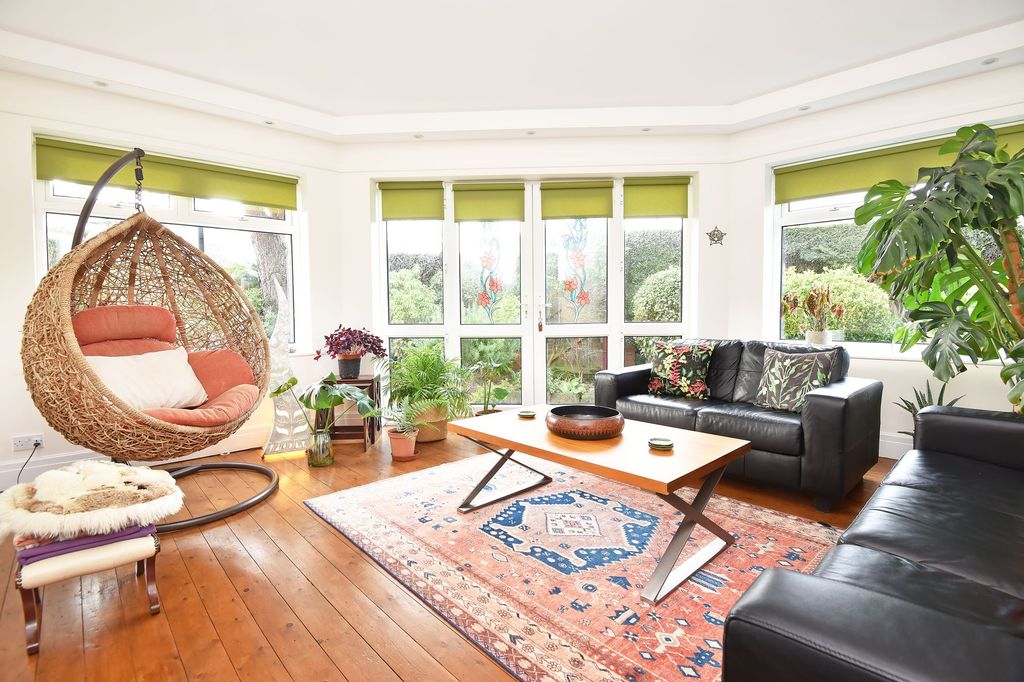 Property photo 3 of 18