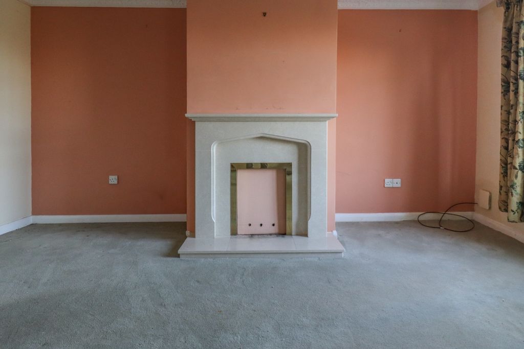 Property photo 3 of 21 4635414