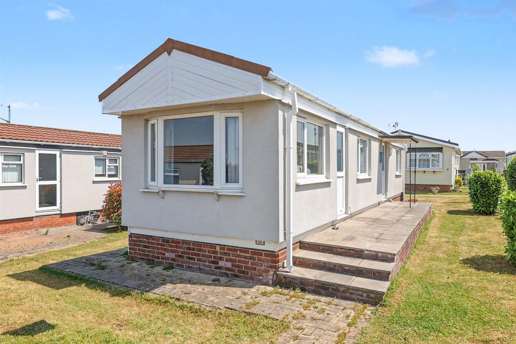Property photo 2 of 9