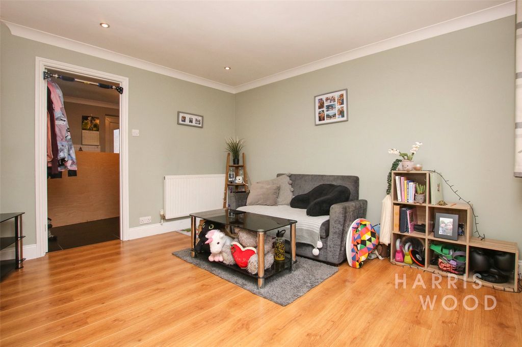 Property photo 3 of 11 Picture No. 15