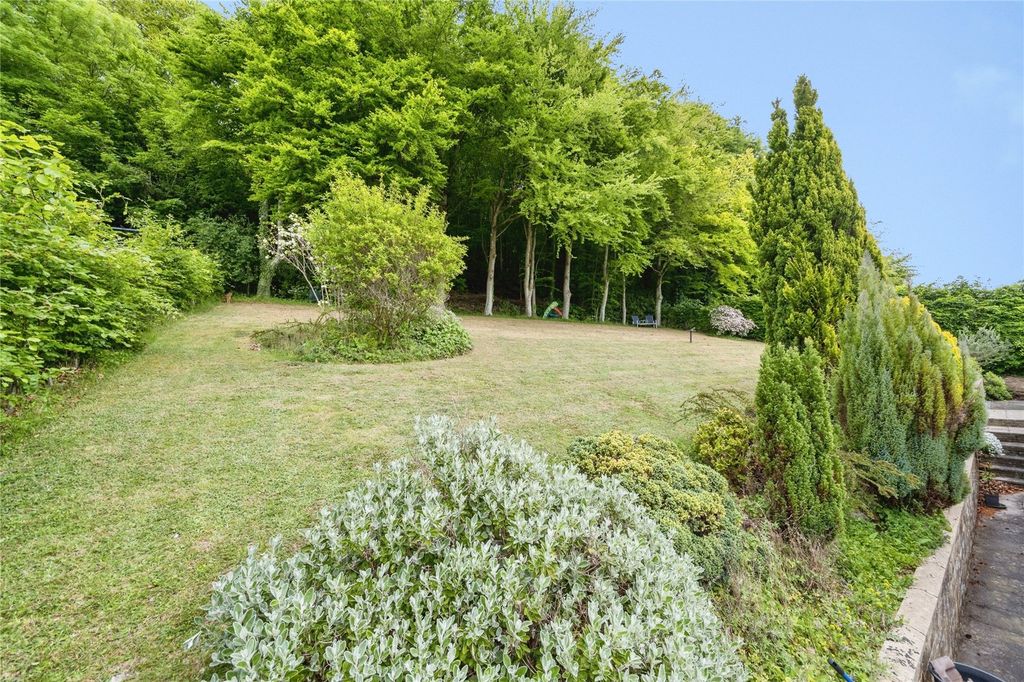 Property photo 2 of 26 Picture No. 50