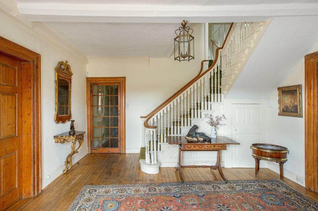 Property photo 3 of 17 Reception Hall