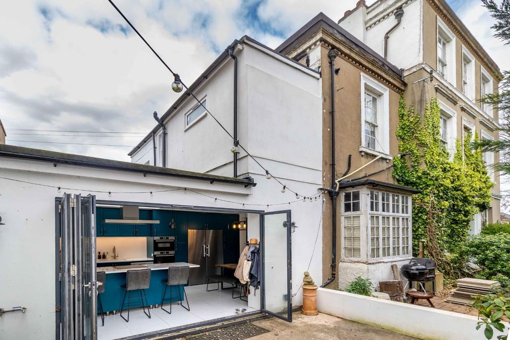 Property photo 1 of 35 Southdown-27.Jpg