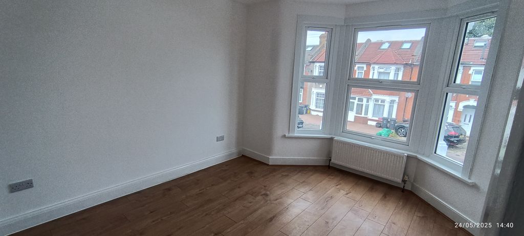Property photo 1 of 36