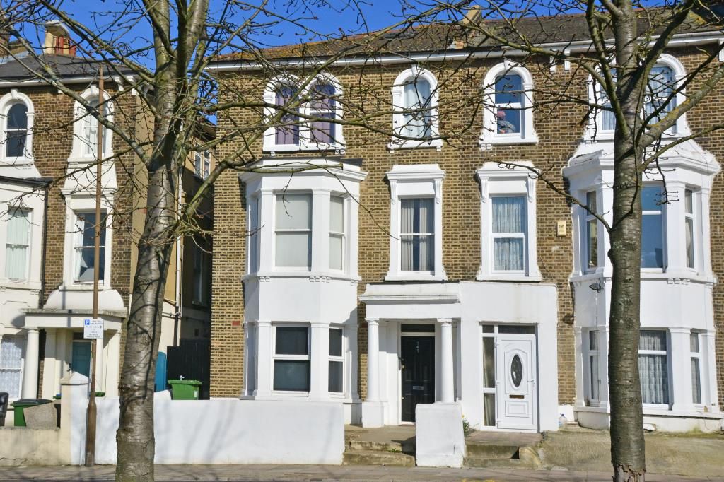 Property photo 1 of 19 Front