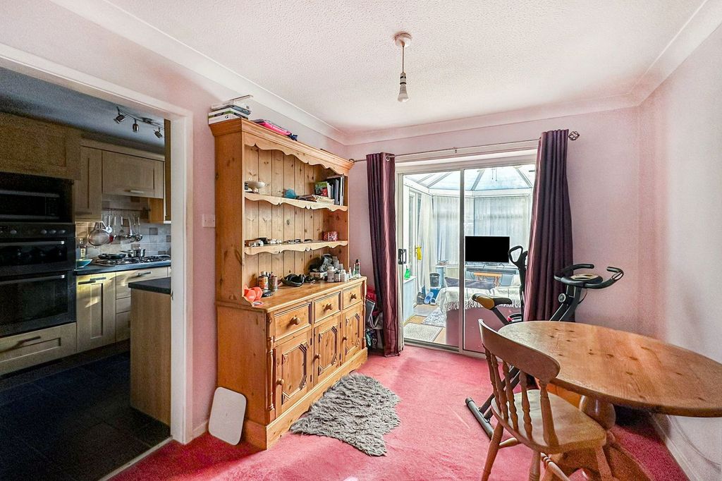 Property photo 3 of 15