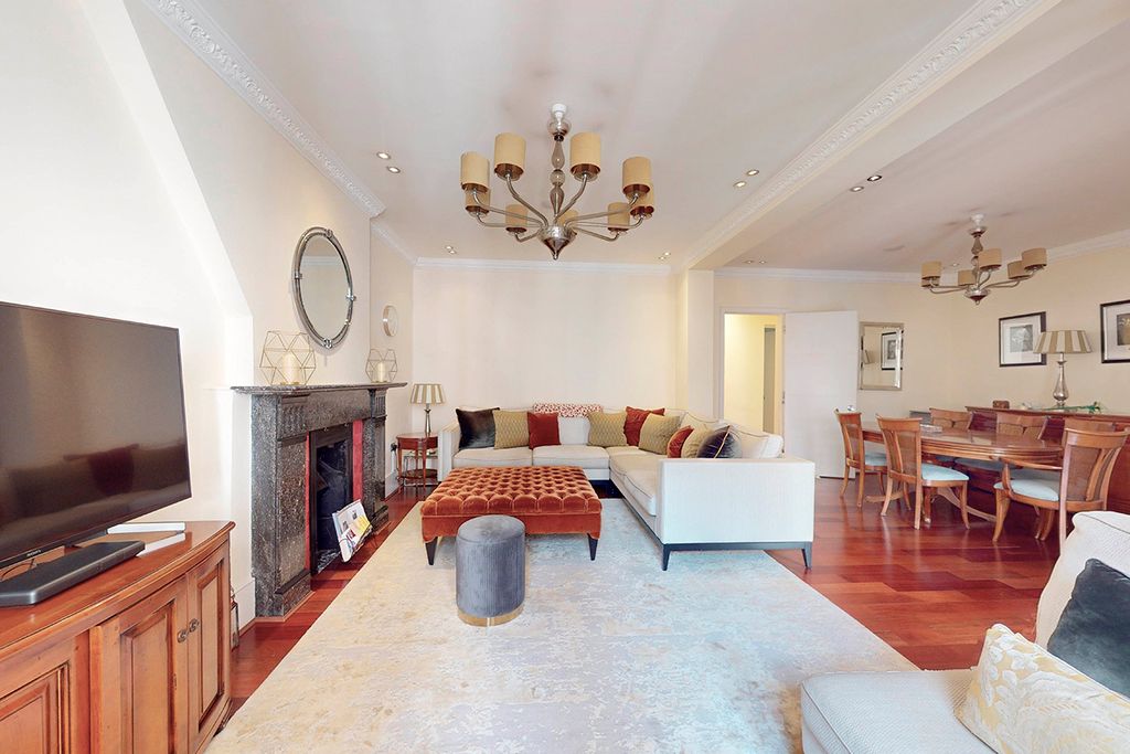 Property photo 2 of 19 Picture No. 20