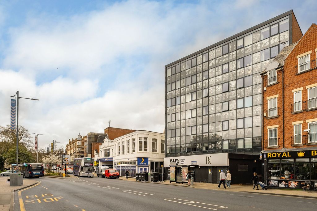 Property photo 2 of 11