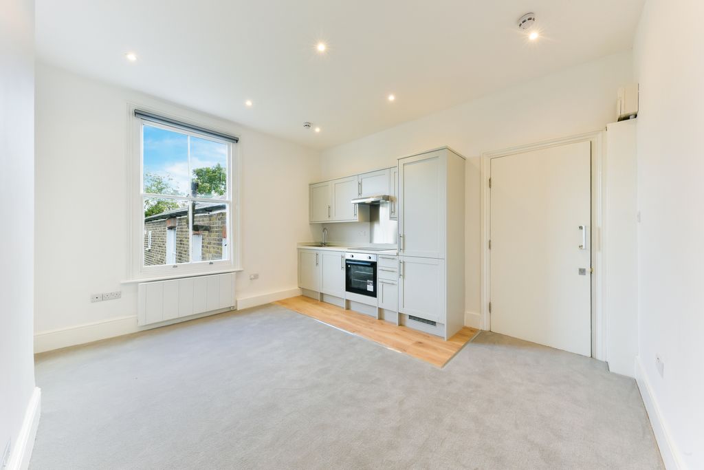 Property photo 3 of 11 Image