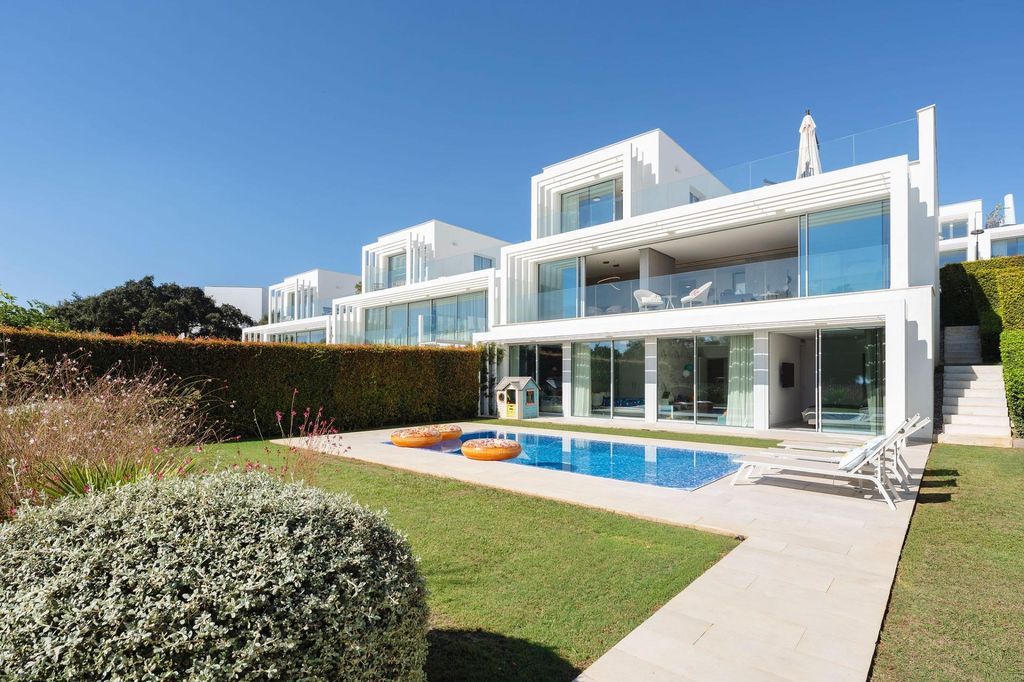 Property photo 1 of 30