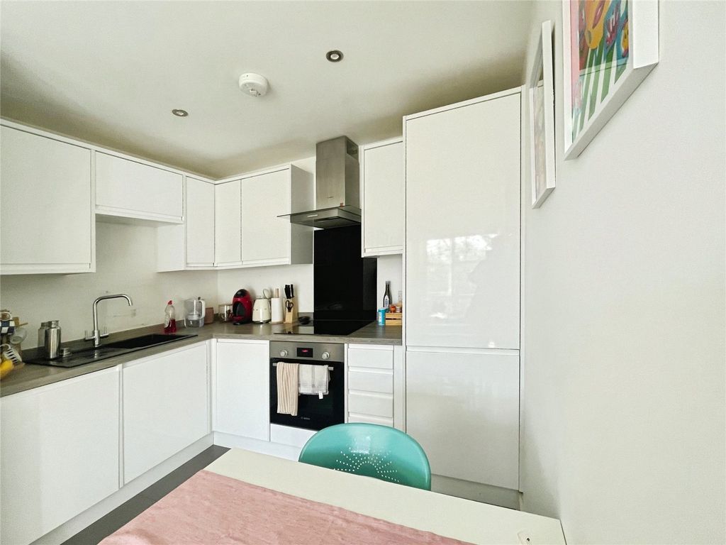 Property photo 2 of 8 Picture No. 09