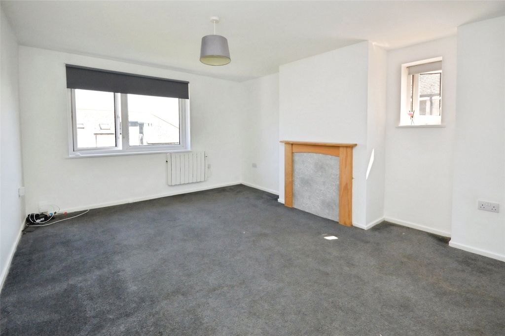 Property photo 3 of 9 Picture No. 29