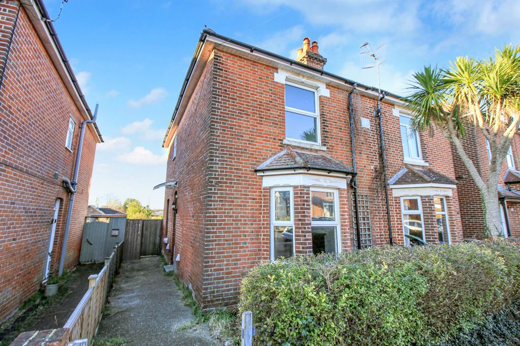 Property photo 1 of 12