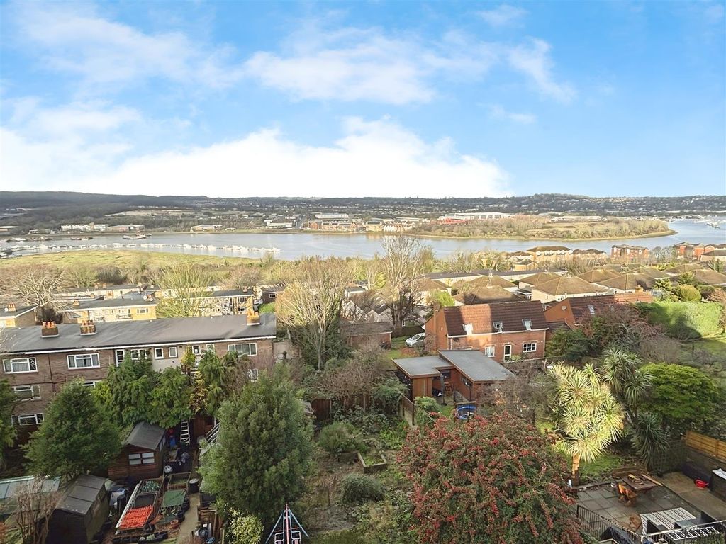 Property photo 2 of 23 01B0921E-1.Jpg