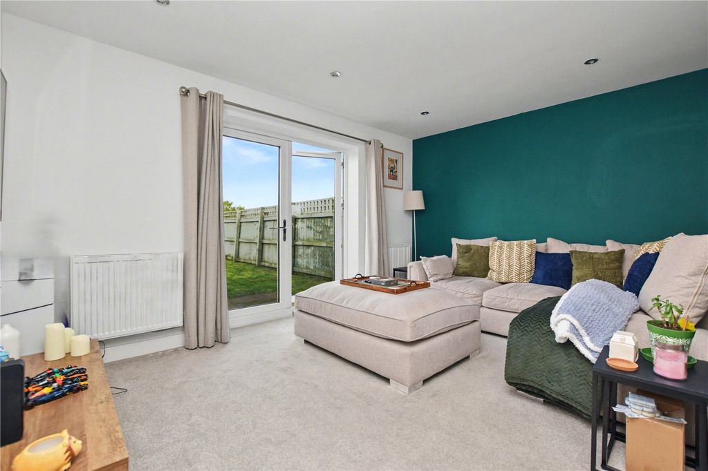 Property photo 2 of 17 Picture No. 22