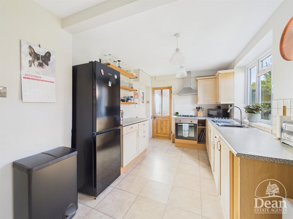 Property photo 3 of 29